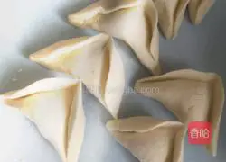 Sugar packet Illustration of how to make pimples 6