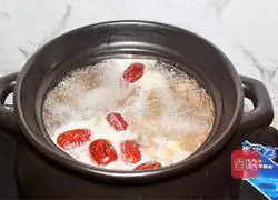 Illustration of how to make peanut chicken feet soup 8