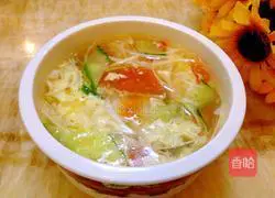 Illustration of how to make tomato and egg drop soup 9