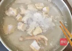 Illustration of how to make chicken soup with red dates and fish maw 2