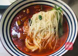 Illustration of how to make mutton noodles 10