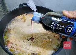 Illustration of how to make shrimp and fish noodles 6