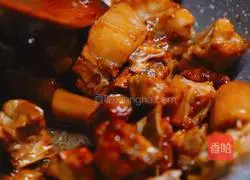 Illustration of the recipe of Nanru Soybean Braised Pig Tail and Spare Ribs 2