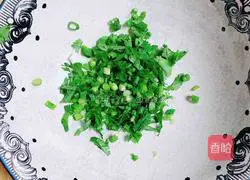 Illustration of how to stew seaweed and three fresh wontons 11