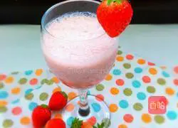 Strawberry Milkshake Recipe Illustration 7