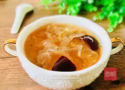 Illustration of how to make saponin, rice, peach gum and tremella soup 10