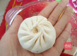 Illustration of how to make beef steamed buns 11