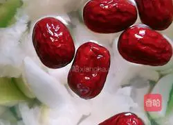 Illustration of how to make rock sugar snow pear 4