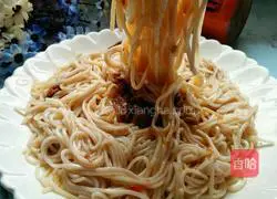 Illustration of how to make oatmeal and green pepper sauce noodles 9