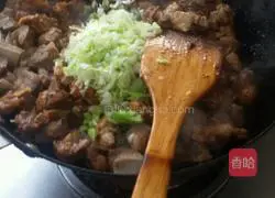 Illustration of how to make pork ribs buns 5