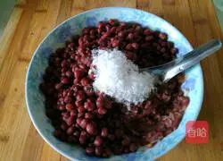 Illustration of how to make red bean cakes 11