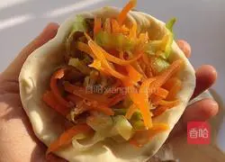 Carrot Illustration of how to make cabbage buns 5
