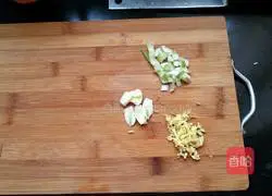 Illustration of how to make fried pork slices with bitter melon 1