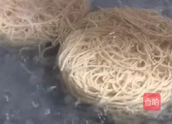 Cantonese style - Illustration of home-style fried noodles 1