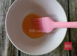 Illustration of making sausage flying pancake roll 7