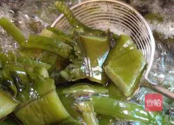 Illustration of how to make cold sea cabbage 1