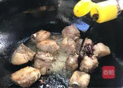 Pork Ribs Braised Noodles - Magic Flour Recipe Illustration 6