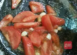 Illustration of how to make hot and sour tomato soup 2