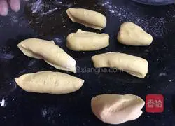 Illustration of making Jin Yuanbao steamed buns 2