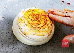 Illustration of how to make Shaanxi snack spicy pot helmet 16