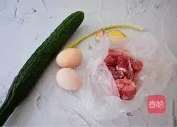 Illustration of how to make fried pork slices with cucumber and eggs 1