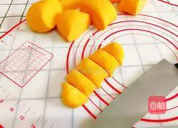 Illustration of how to make rose steamed buns 14