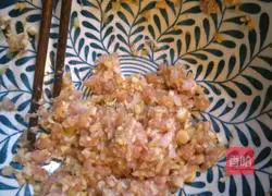 Illustration of how to make spring bamboo shoot buns 4