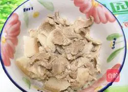 Illustration of how to make stir-fried pork 3