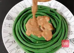 Illustration of how to make sesame paste with cowpeas 11