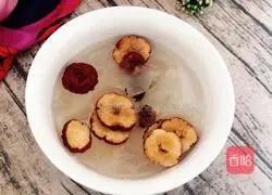 Illustration of how to make blood-tonifying egg custard 3