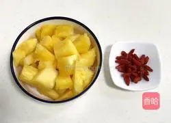 Illustration of how to make peach gum, white fungus and pineapple sweet soup 2