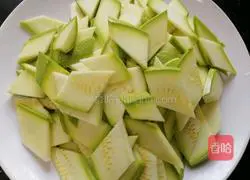 Illustration of how to make fried zucchini and shrimps 3