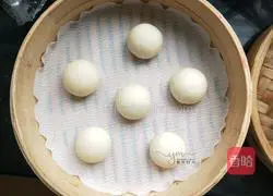 Illustration of how to make imitation mushroom buns 9