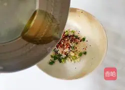 Illustration of making sour soup dumplings 7