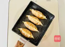 10 minutes to make it delicious and delicious Illustration of how to make nutritious egg-fried dumplings 3