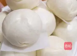 Illustration of how to make milky white steamed buns 8