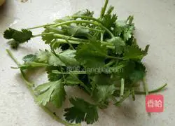 Illustration of how to make cold shredded chicken 4