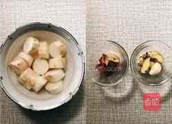 Old Hen Yam Soup Recipe Illustration 1