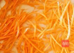 Illustration of how to make delicious potato shreds 3