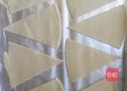 Illustration of how to make crispy cakes 4