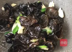 Illustration of how to make fish cake soup 5