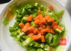 Illustration of how to make fried chicken with green pepper 1