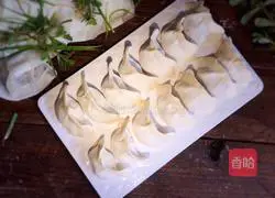 Illustration of how to make dumplings stuffed with purslane and chives 15