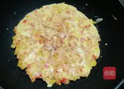 Illustration of how to make colorful pepper egg pancakes 9