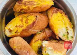 Egg Omelette Illustration of how to do it 5