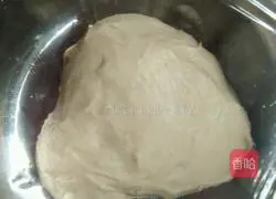 Illustration of how to make bacon bread 6