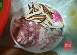 Shredded Pork Fried Noodles Illustration of how to do it 4