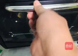 Illustration of how to make roasted naan 8