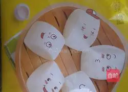 Illustration of how to make condensed milk and steamed buns 1