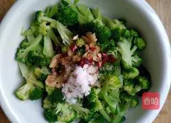 Illustration of how to make cold broccoli 10